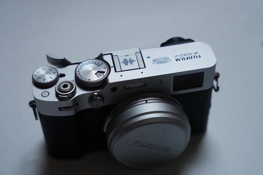 Fujifilm X100VI Silver + Box & Accessories | 23mm f/2 | Excellent Condition ✅