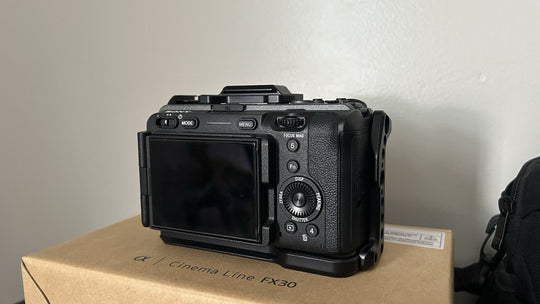 SONY FX30 WITH LENS + ACCESSORIES MINT CONDITION IN ORIGINAL BOX