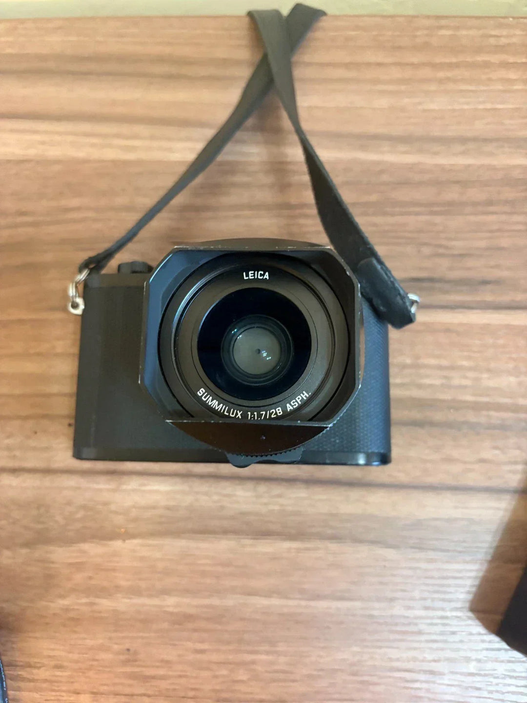 Leica Q2 47.3 MP Digital SLR Camera - Black (Body Only)