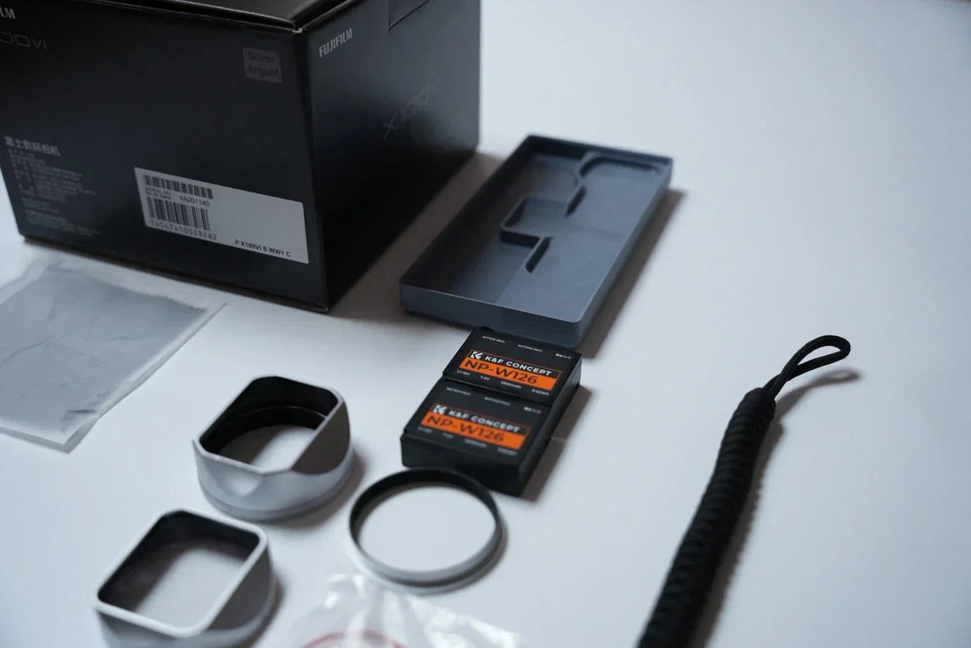Fujifilm X100VI Silver + Box & Accessories | 23mm f/2 | Excellent Condition ✅