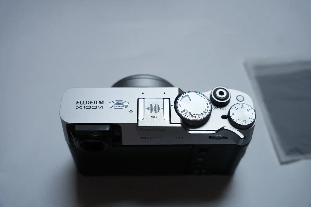 Fujifilm X100VI Silver + Box & Accessories | 23mm f/2 | Excellent Condition ✅