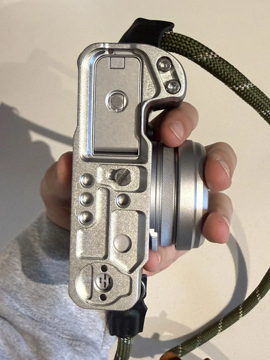 Fujifilm X100VI (Silver) - EXCELLENT CONDITION w/ ACCESSORIES